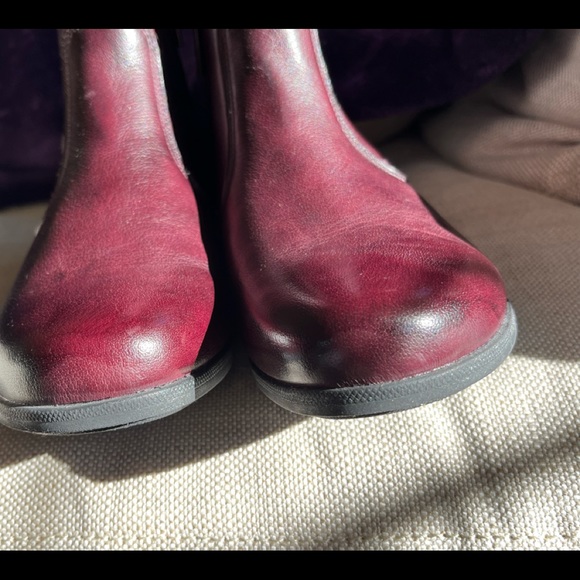 BRUSSOLA Madeira ankle boots in Cabernet. - Picture 5 of 7